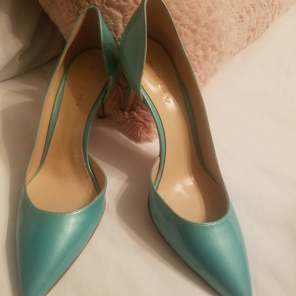 Shoes - Picture 3 of 5